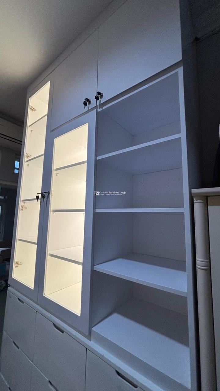jasa perbaikan lemari cabinet custom jogja